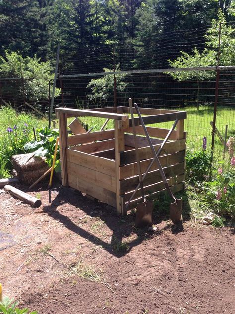 See full list on composterguru.com Compost bin upgrade... Front boards slide out | Compost ...