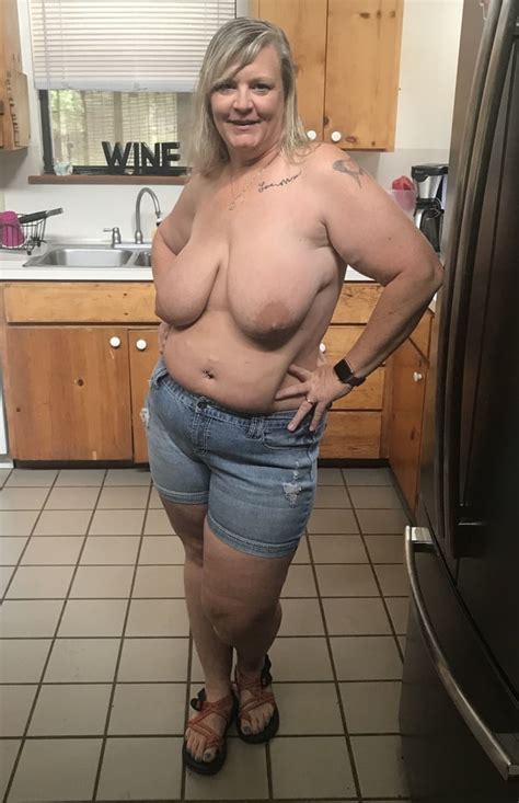Single White Trash Mom Needs Cock Sex Photos With Naked Women