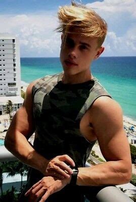 Blond Muscular Male Beefcake Muscle Shirt Balcony Hunk Twink Guy PHOTO