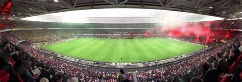Met informatie over de club, spelers, competitie en het laatste nieuws. Stadion Feyenoord de Kuip - Finale 2002 - KKEC