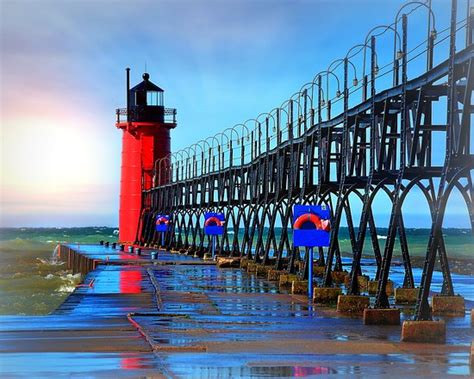 Beautiful Lighthouse That You Can Touch Review Of South Haven Lighthouses South Haven Mi