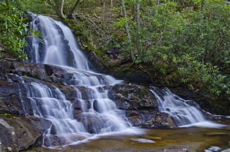 Laurel Falls In Great Smoky Mountain Np Laurel Falls Great Smoky