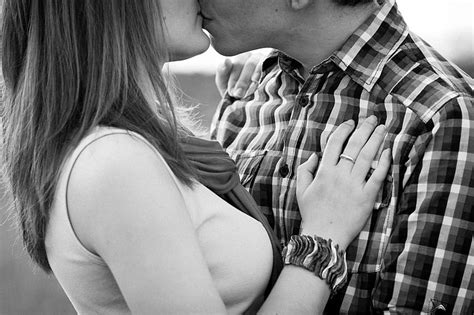Monochrome Women Men Rings Bracelets Kissing Love Hd Wallpaper Wallpaperbetter