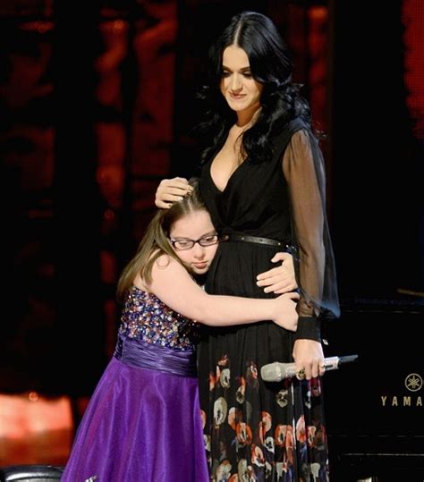 Videos That Makes Us Smile Watch Katy Perrys Amazing Duet With