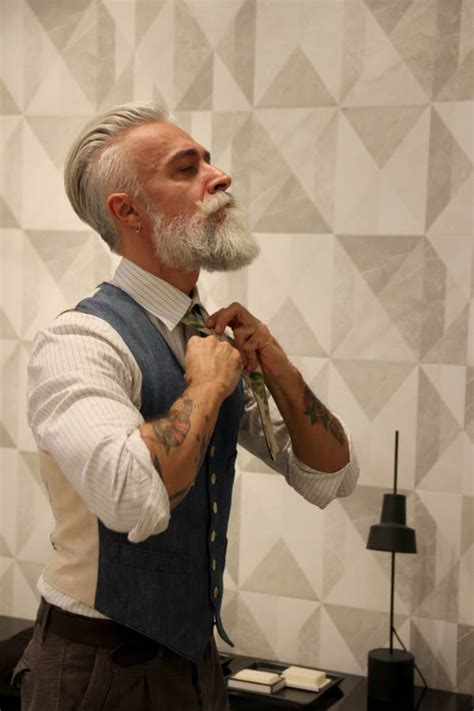 Old Man Grey Hair And Beard Story - Old Man Grey Hair And Beard Story Writing Moral