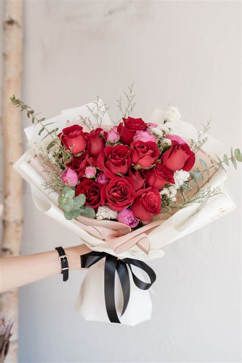 √ Pictures Of A Bouquet Of Red Roses