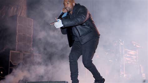 Kanye Wests Free Concert In Flatiron Blows Away Crowd Despite Frigid