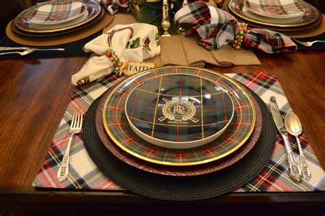 To avoid overcrowding, allow 24 to 30 for each setting. Jefferson's Christmas at Mrs. Ralph's