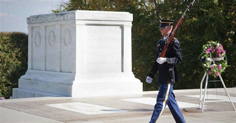 Watch Why You Never Mess With Sentinels Guarding Tomb Of The Unknown Soldier On Sacred Ground