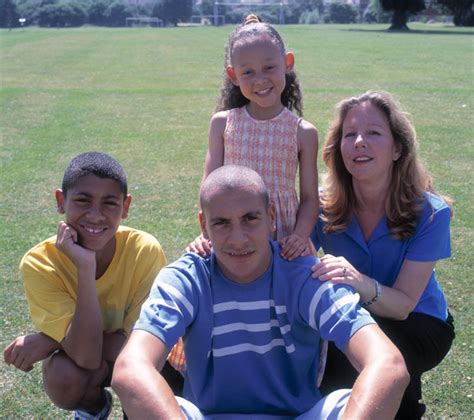 Rio Ferdinand Manchester United Legends Mum Dies After Cancer Battle
