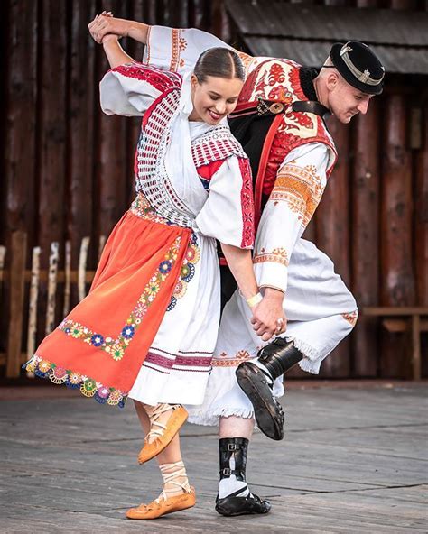 podpoľanie slovakia national clothes folk clothing traditional outfits