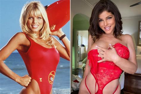 Baywatch Alum Donna D Errico Models Red Lingerie On Valentine S Day