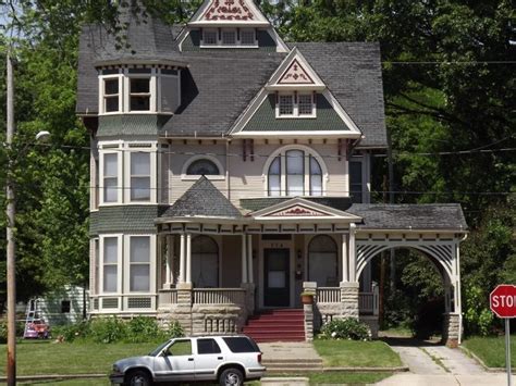 Galesburg abd'nin illinois eyaletine bağlı knox ilçesinin merkezi olan şehirdir. Queen Anne Residence - built 1894 | Galesburg, Queen anne ...