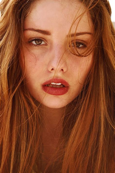 Pin By Lauren Zwanziger On Women I Love Red Hair Red Lips Beautiful