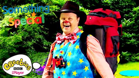 Outdoor Activities With Mr Tumble Cbeebies 30 Minutes Youtube