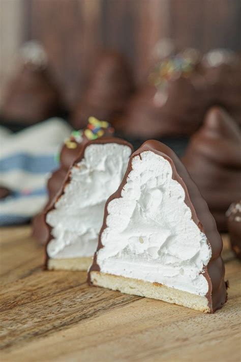 Cream cheese danish without leaving the house or breaking a sweat. Flødeboller (Danish Chocolate-Covered Marshmallow Puffs ...