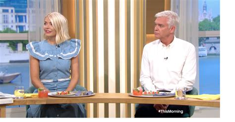Holly Willoughby Dress Today This Morning Host Divides Fans With Outfit