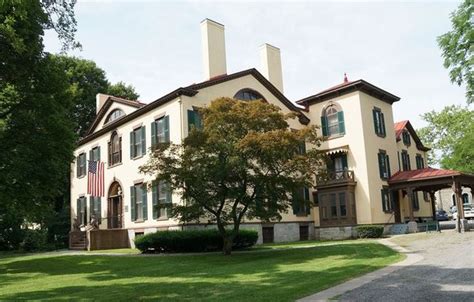 13 Best Historic Mansions You Can Visit In Upstate Ny