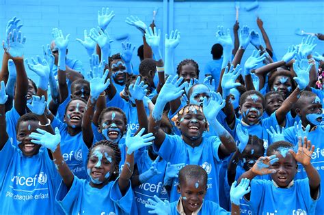 Unicef, also greatly known as the united nations international children's emergency fund, is a united nations agency responsible for providing humanitarian and developmental aid to children. Unicef feiert 30 Jahre Kinderrechte: "Nie zuvor benötigten ...