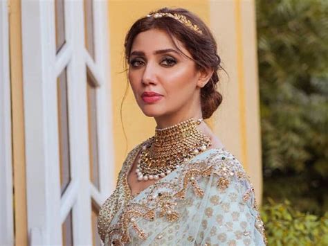 Mahira Khan Is A Vision To Behold In Latest Photo Shoot