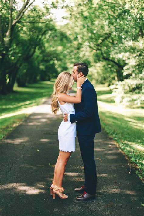 Amateur couple at their best How to nail your engagement session | It Girl Weddings