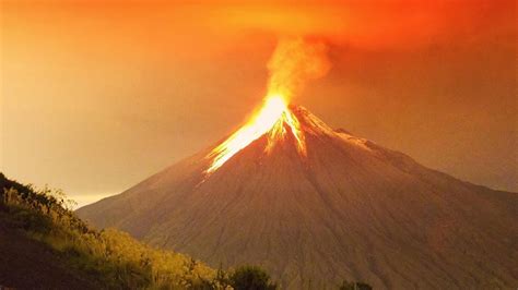 Top 5 Biggest Volcanic Eruptions In History Youtube
