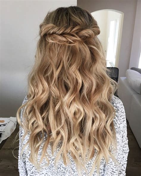 30 Prom Hairstyles Thatll Suit Your Face Shape Well Hairstyles And