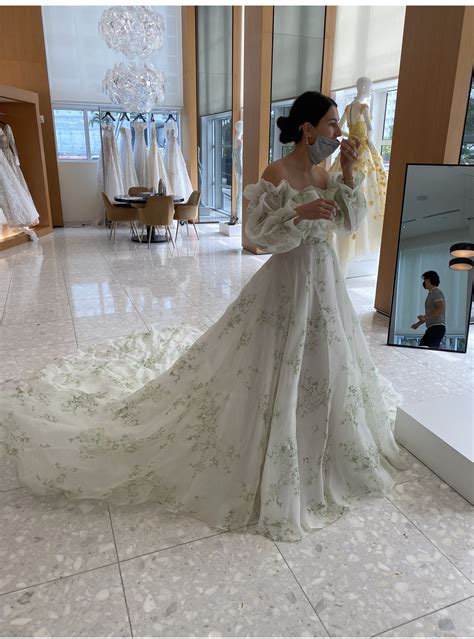 Monique Lhuillier Bloom Dress New Wedding Dress Save 44 Stillwhite