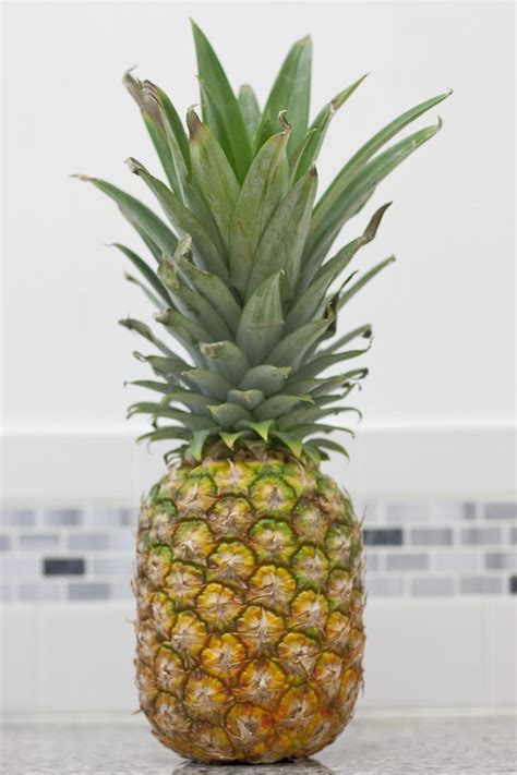 The Power Of Pineapples Think Eat Be Healthy