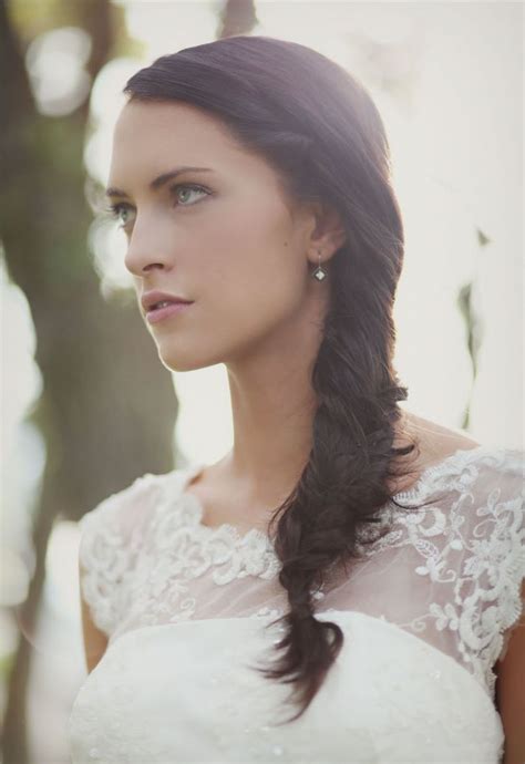 Braids became a super hot wedding trend several years ago and they were everywhere. Romantic DIY Wedding Hairstyle- the Fishtail Braid | OneWed