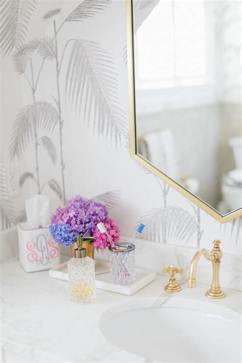 Bathroom Counter Decorating Ideas 9 Quick And Easy Tips