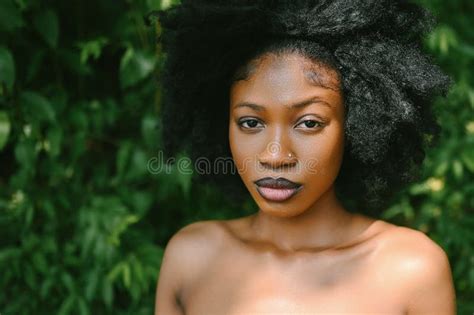 Portrait Of A Beautiful Young African American Woman In A Black T Shirt Stock Illustration