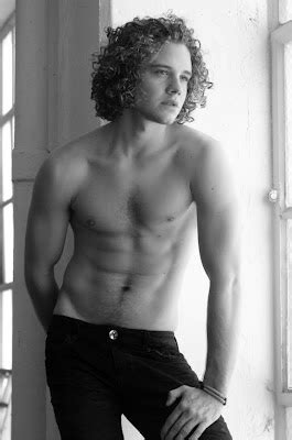 Favorite Hunks Other Things Model Of The Day Jonny Weston