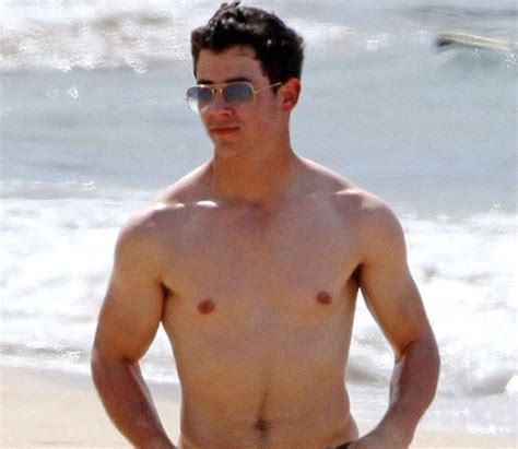 The Men Of Hollywood Nick Jonas Looks Really Hot Shirtless