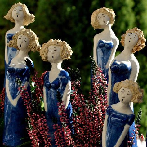 swinging ladies aus keramik gartenfiguren figur tonskulpturen