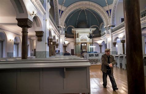 Lithuanian Jewish Sites Shut After Threats Amid Wwii Debate The