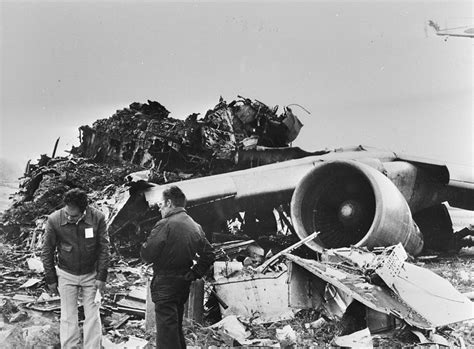 The Worst Airplane Crash In History Tenerife Airport Disaster