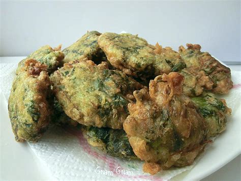 La scarola è un ortaggio molto leggero: Frittelle di scarola | Ricetta semplice