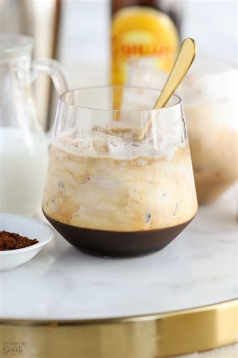 White Russian Recipe You Will Love Sipping On This Smooth And Creamy White Russian An Easy