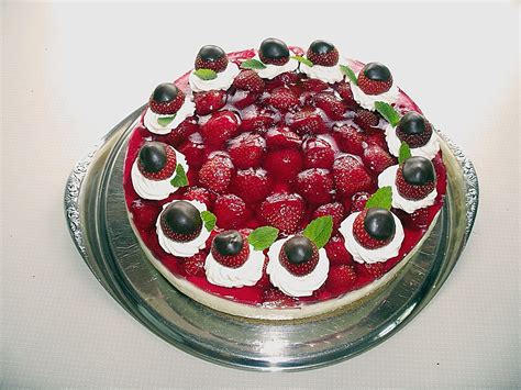 Maybe you would like to learn more about one of these? Erdbeer-Kuchen mit Vanillecreme von Noeri | Chefkoch.de