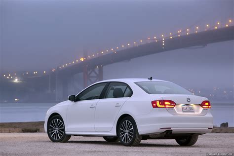 While the jetta remains a compact car. 2011 Volkswagen Jetta: Performance Specs and New Photo ...