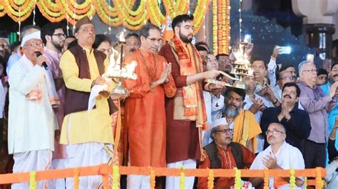 uddhav ubt sena leaders perform puja at kalaram mandir in nashik mumbai news the indian express
