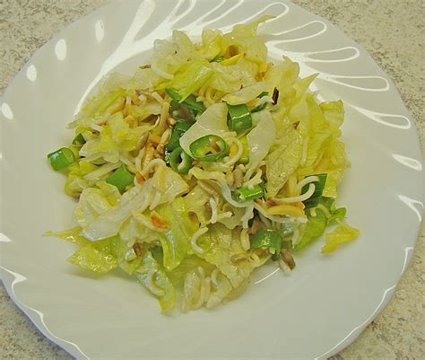 Würziger gemischter salat mit shitake und mie nudeln #mittagessen #asiatisch · yum yum salat, ein rezept der kategorie vorspeisen/salate. Asia- Nudel- Salat (Rezept mit Bild) von Java | Chefkoch.de