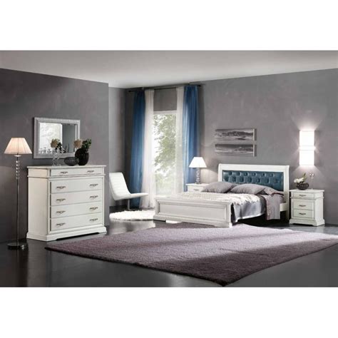 E� il caso, per stesso discorso per quelle realizzate in legno: Letto matrimoniale con testata legno o da imbottiere/ Cama matrimonial con cabecera de madera o ...