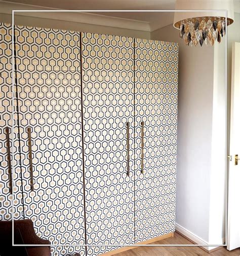 5 IKEA Pax Hacks Even Rookie DIYers Can Handle | Ikea closet hack, Door