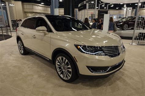 Top five luxury suvs of 2017