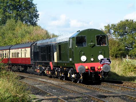 20s At Arley Class 20s D8059 And D8188 Arriving At Arley S Flickr