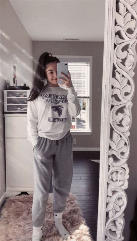 Pinterest Madsavaa Comfy School Outfits Cute Sweatpants Outfit Cute Sweatpants