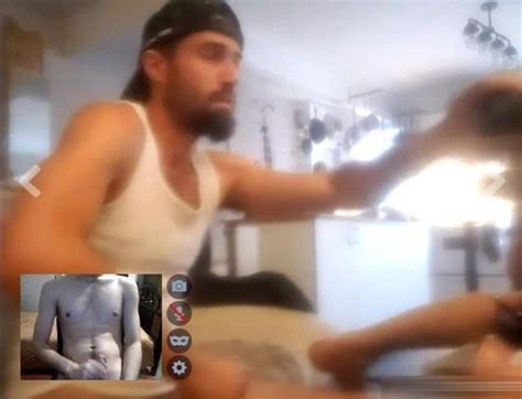 Une Amatrice Sexy Baise Son Pote Devant La Webcam Et Gémit Xhamster