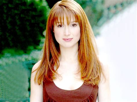 Without revealing too much, at the end of last season, erin and andy were not together. Czabe.com: Snicky du Jour: Ellie Kemper